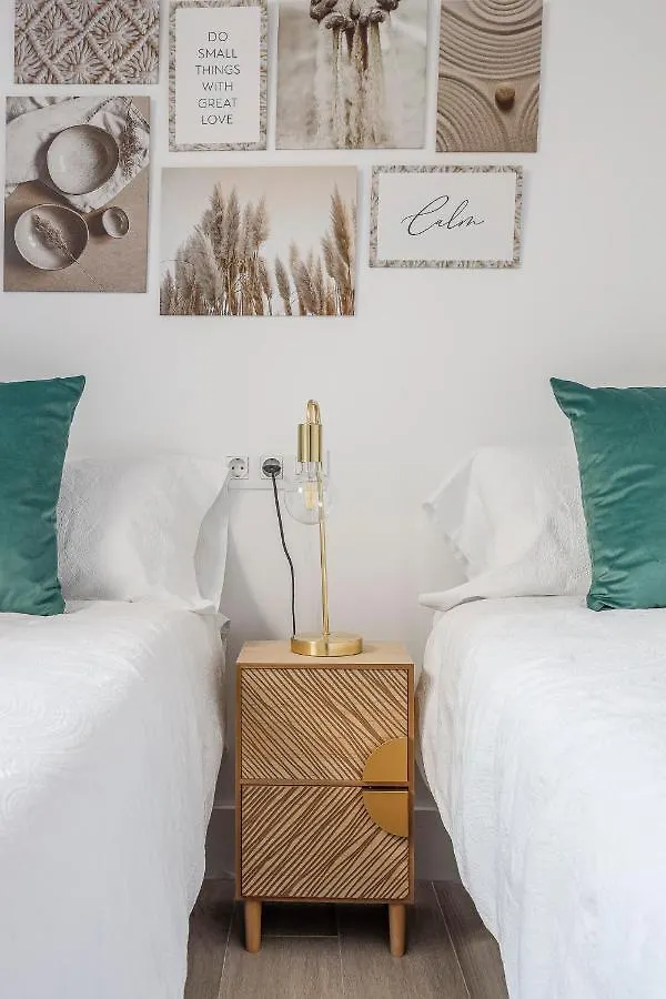 Family Home Suits Encantos De Sevilla 0*, Севилья Испания