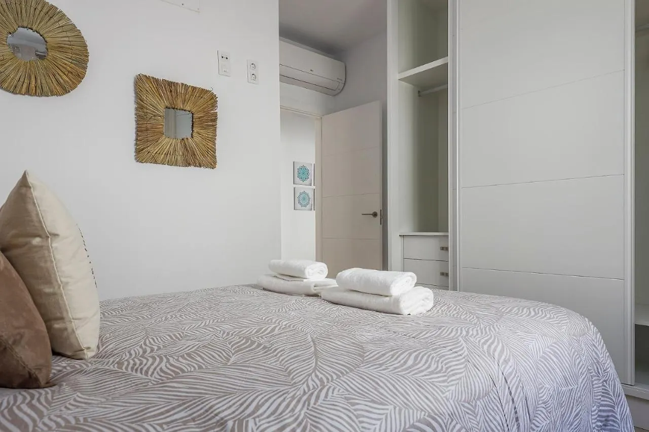 Апартаменты Family Home Suits Encantos De Sevilla Испания